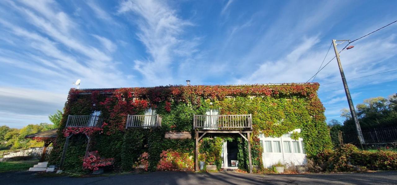Domaine Des Pecheries Montel-de-Gelat Exterior photo