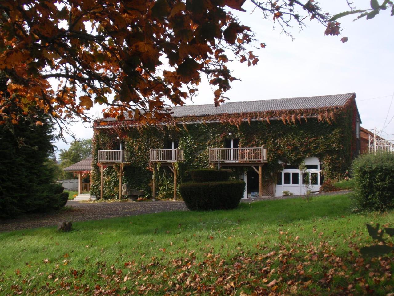 Domaine Des Pecheries Montel-de-Gelat Exterior photo